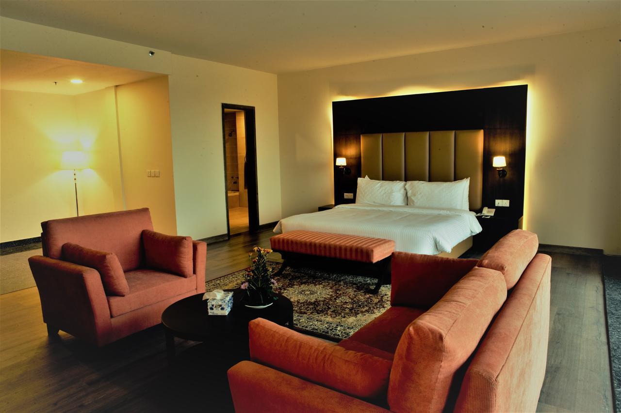 Hotel Defence Raya Golf & Country Club Lahore Exteriér fotografie
